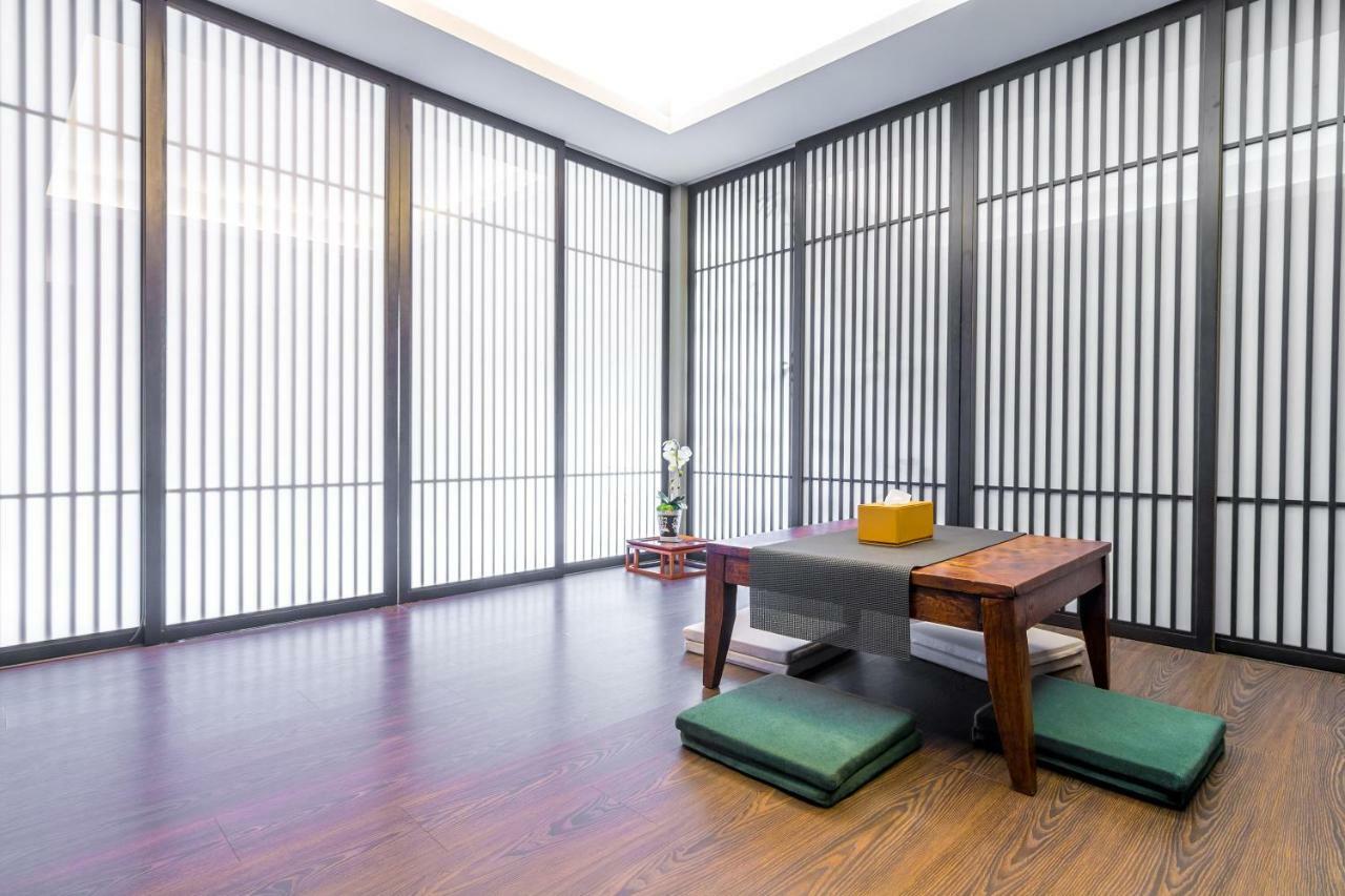 Fun Simon Apartment Tainan Luaran gambar