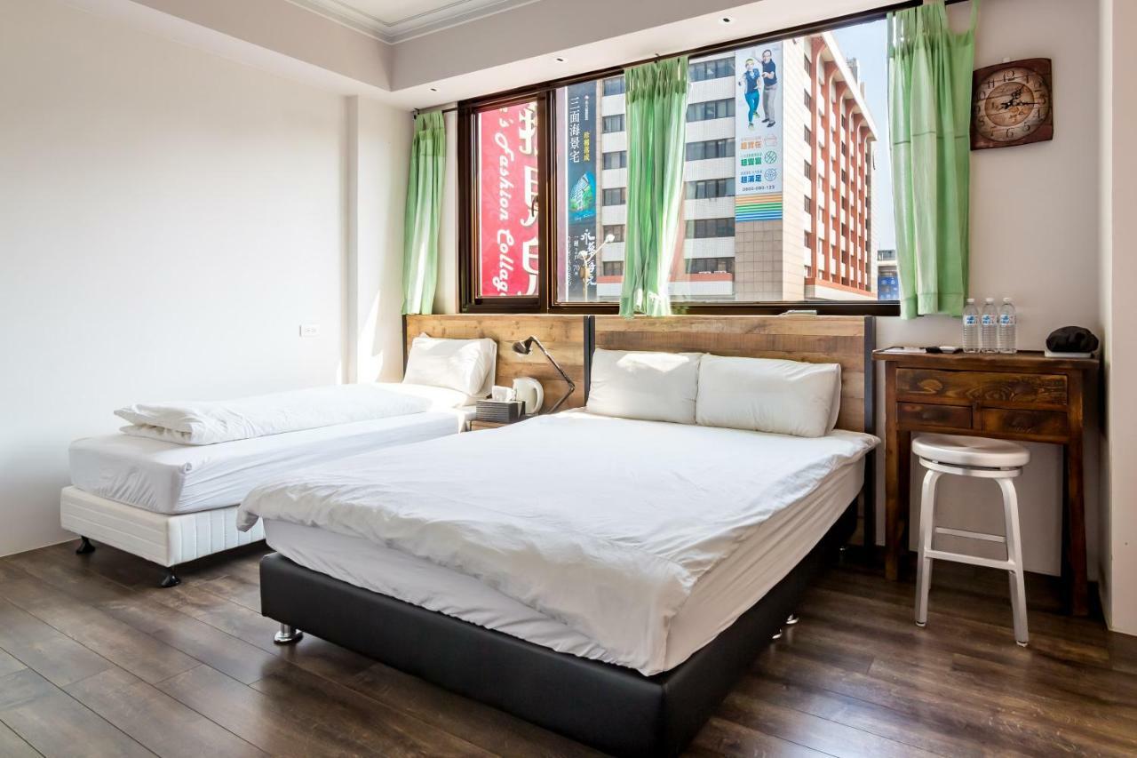Fun Simon Apartment Tainan Luaran gambar