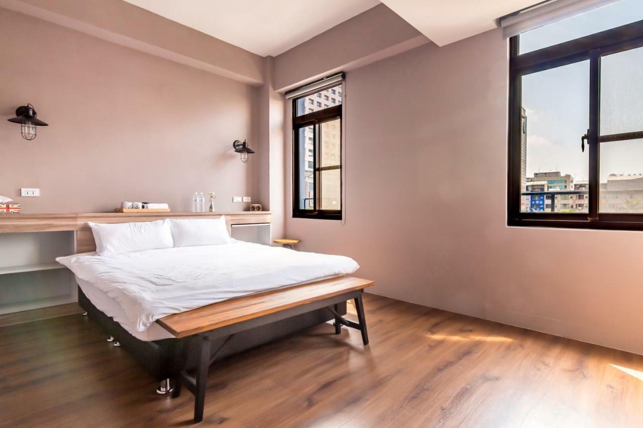 Fun Simon Apartment Tainan Luaran gambar