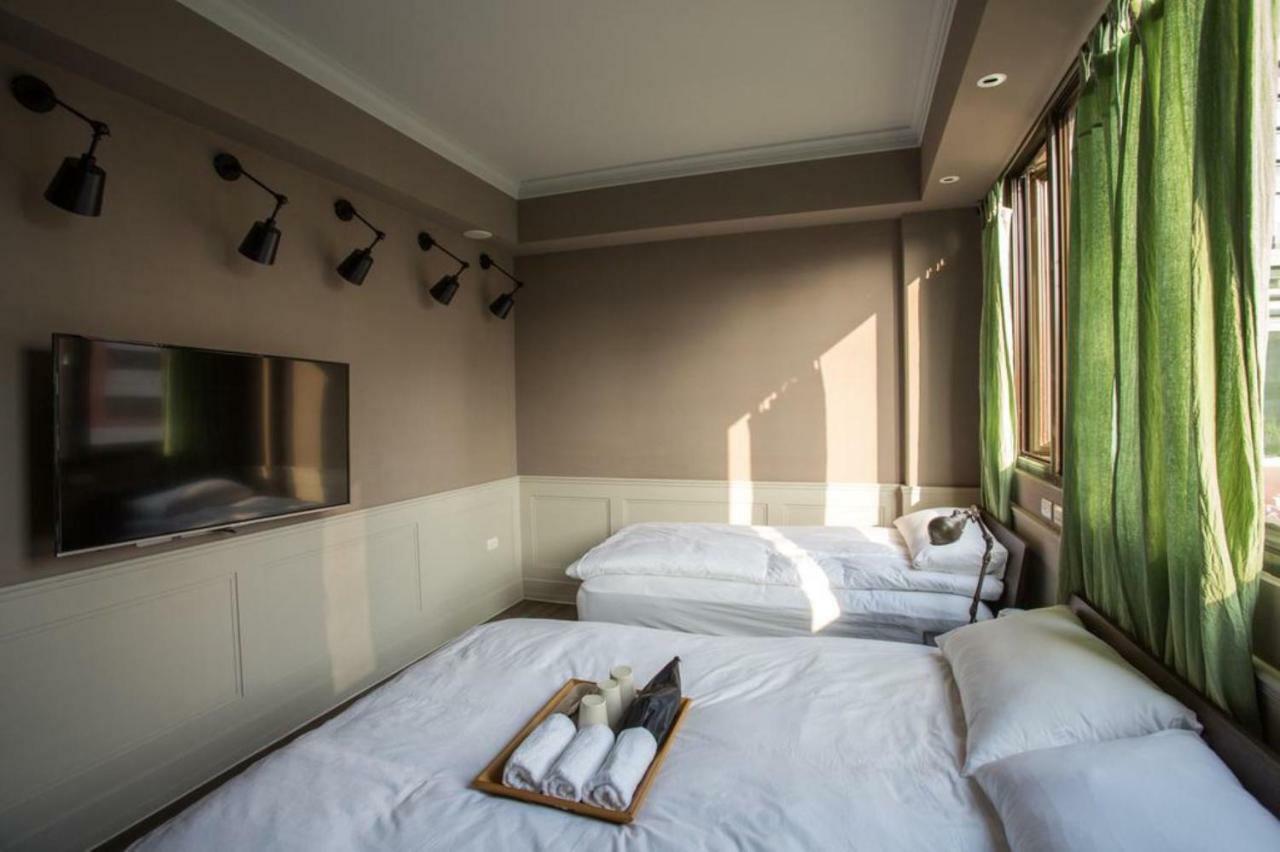 Fun Simon Apartment Tainan Luaran gambar