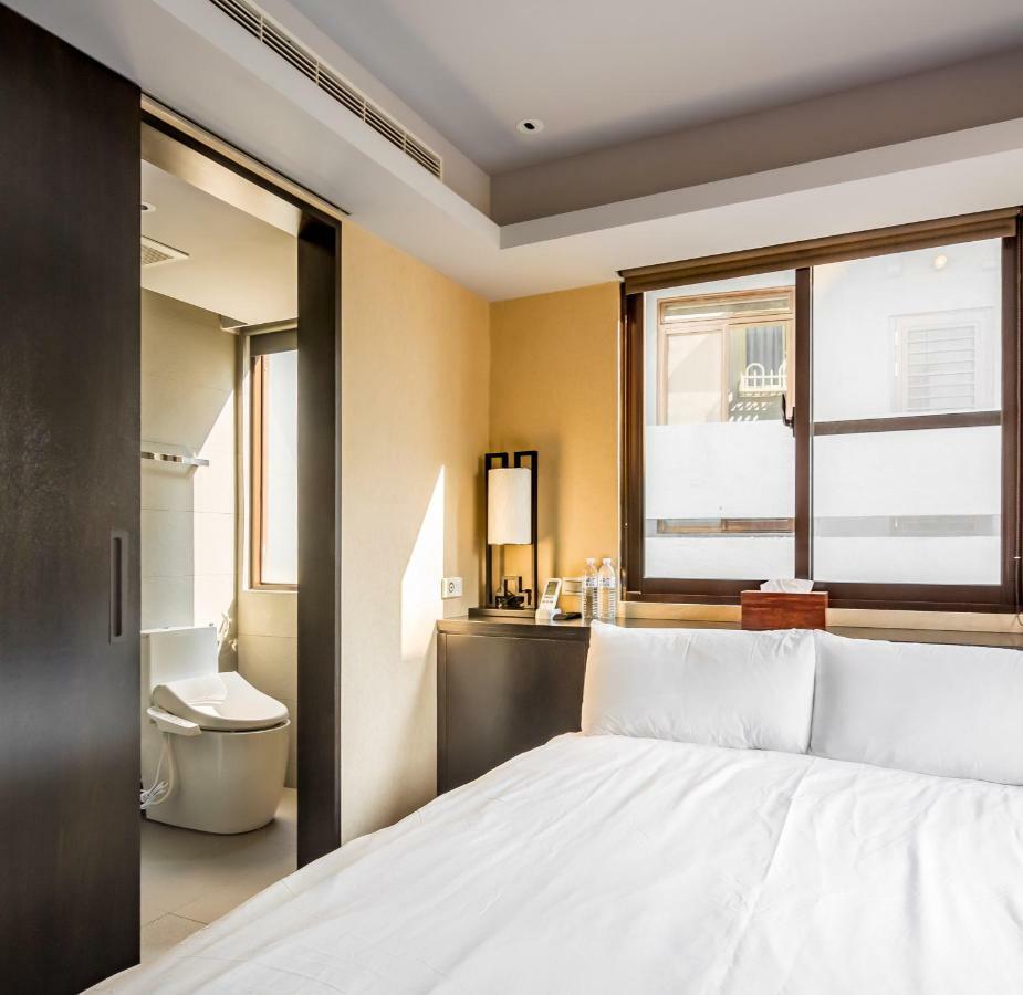 Fun Simon Apartment Tainan Luaran gambar