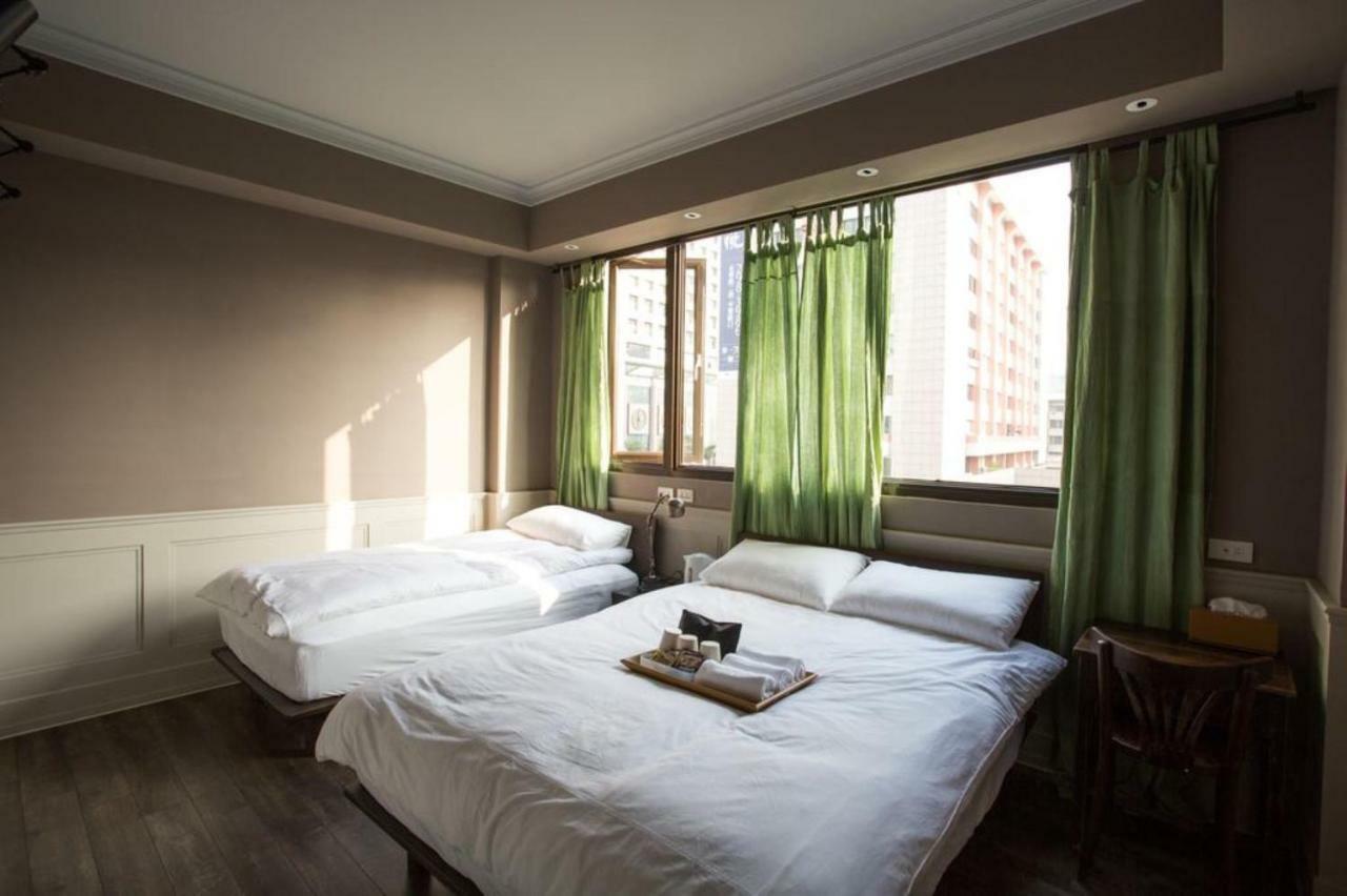 Fun Simon Apartment Tainan Luaran gambar