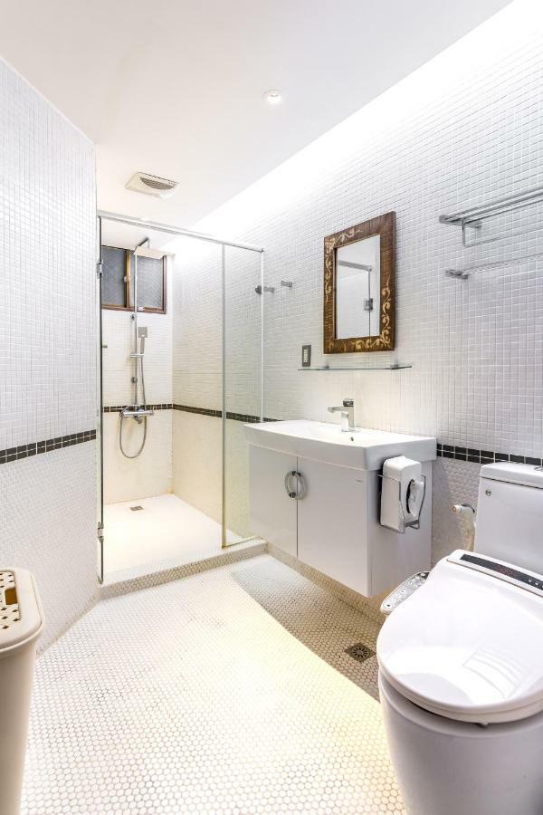 Fun Simon Apartment Tainan Luaran gambar