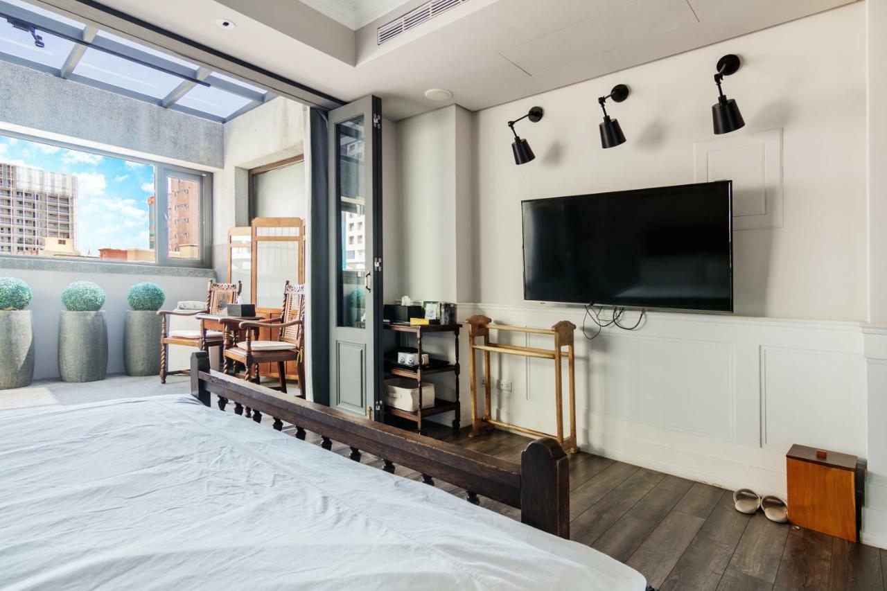 Fun Simon Apartment Tainan Luaran gambar